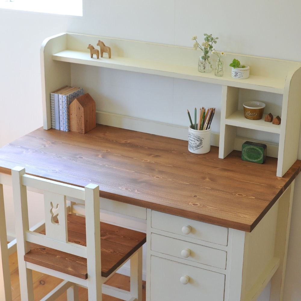 rt2 READING TABLES - Image 1